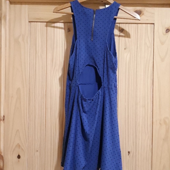 American Eagle dress with cut-out back. - Picture 3 of 3